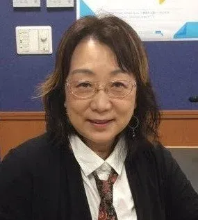 田中桜子氏のポートレート