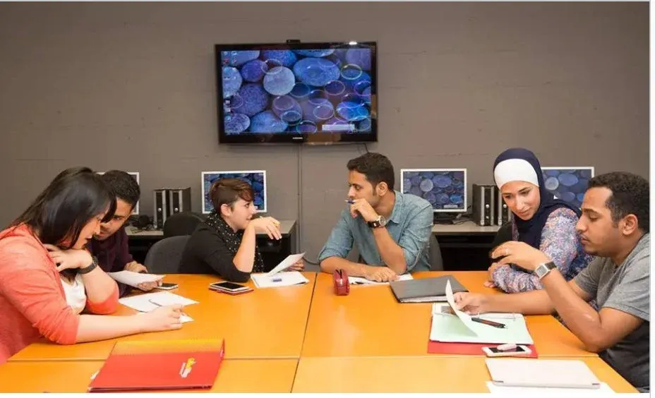 会議や学習の様子