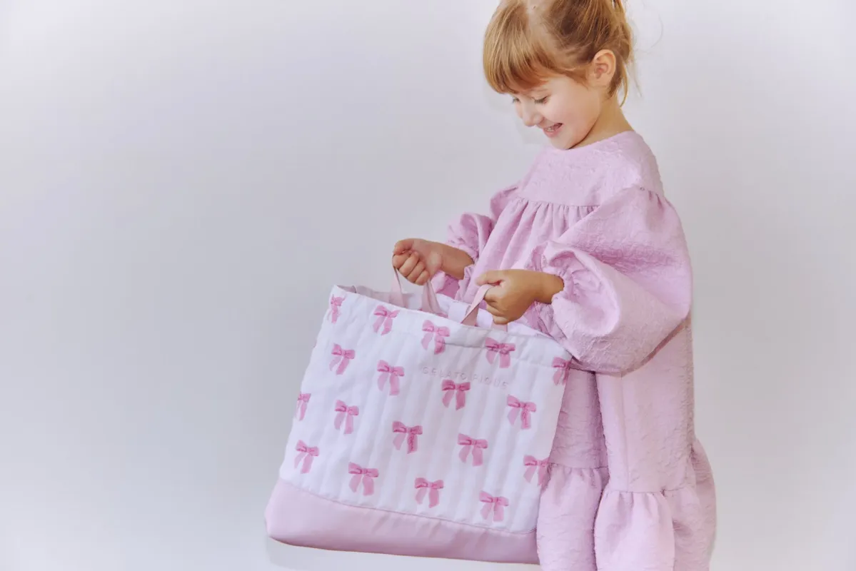 リボン柄とGELATO PIQUEロゴのレッスンバッグ